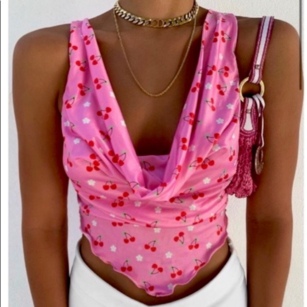 Tiger Mist pink cherry top size medium